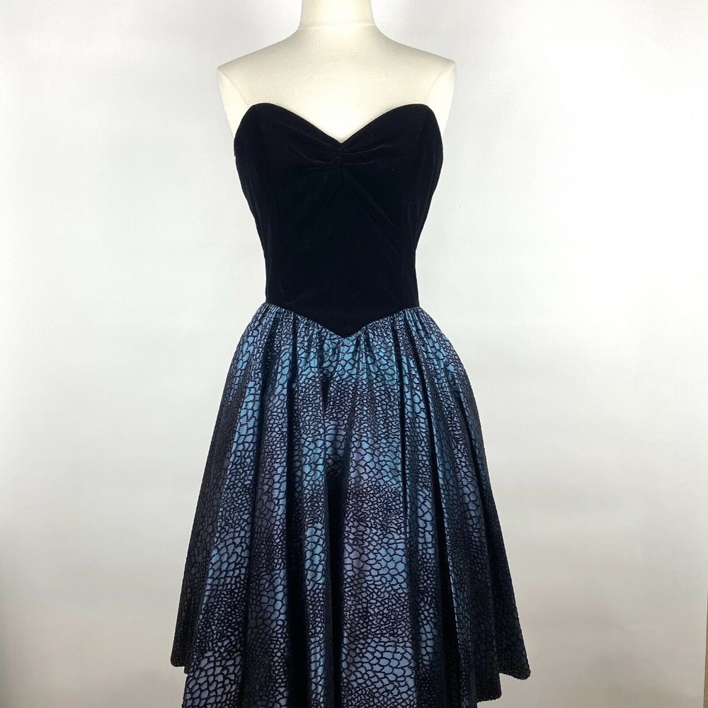 VTG Roberta California Velvet Strapless Dress